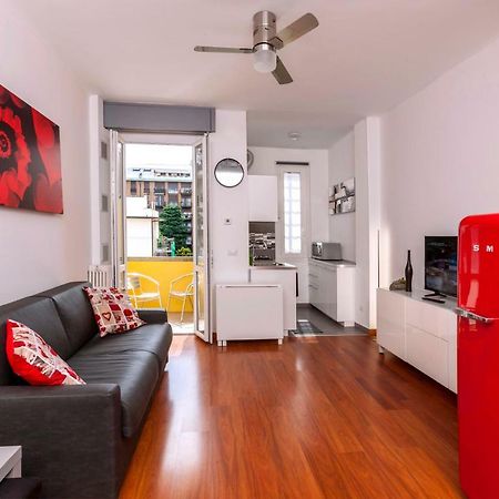 Bright House In Milan Apartment ภายนอก รูปภาพ