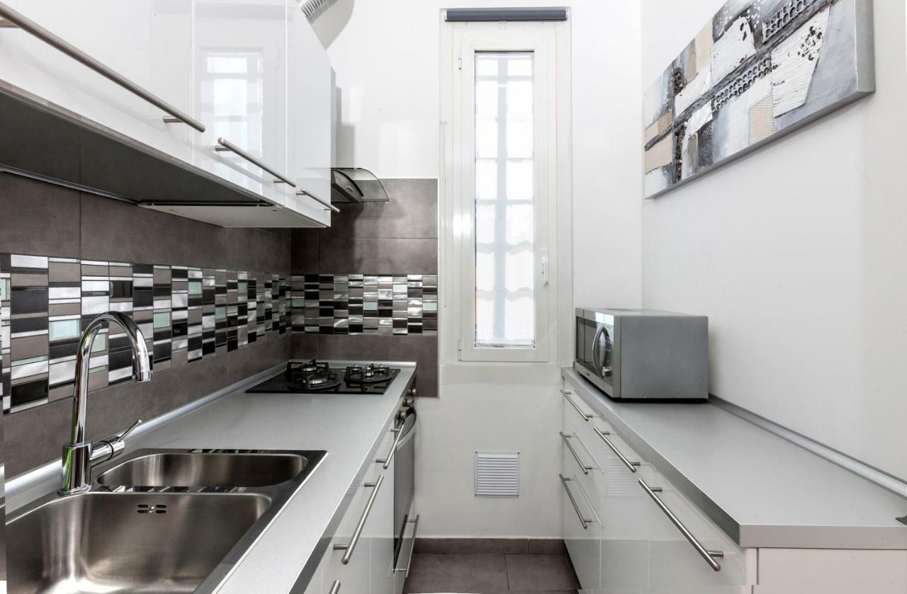 Bright House In Milan Apartment ภายนอก รูปภาพ