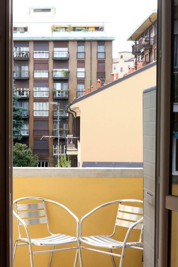 Bright House In Milan Apartment ภายนอก รูปภาพ
