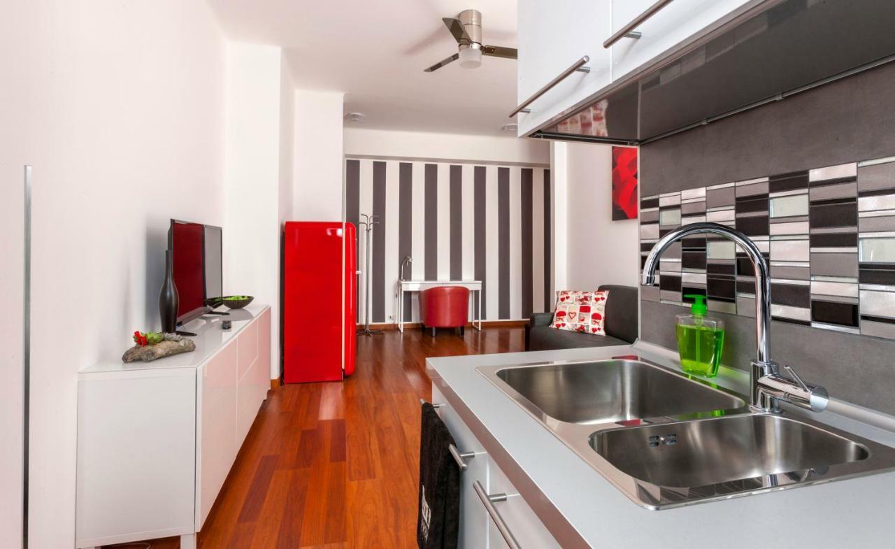 Bright House In Milan Apartment ภายนอก รูปภาพ