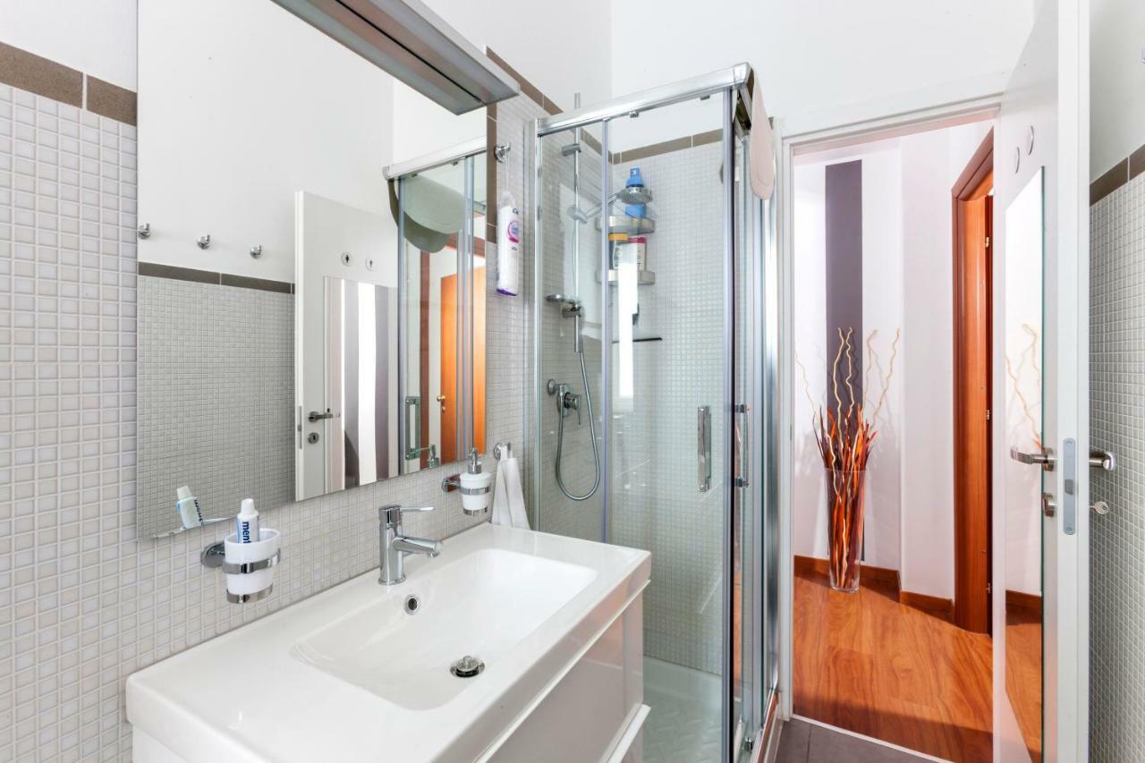 Bright House In Milan Apartment ภายนอก รูปภาพ
