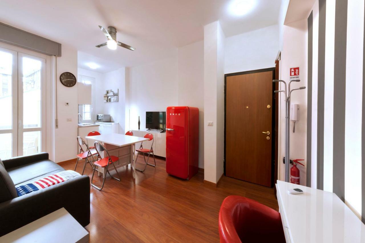 Bright House In Milan Apartment ภายนอก รูปภาพ