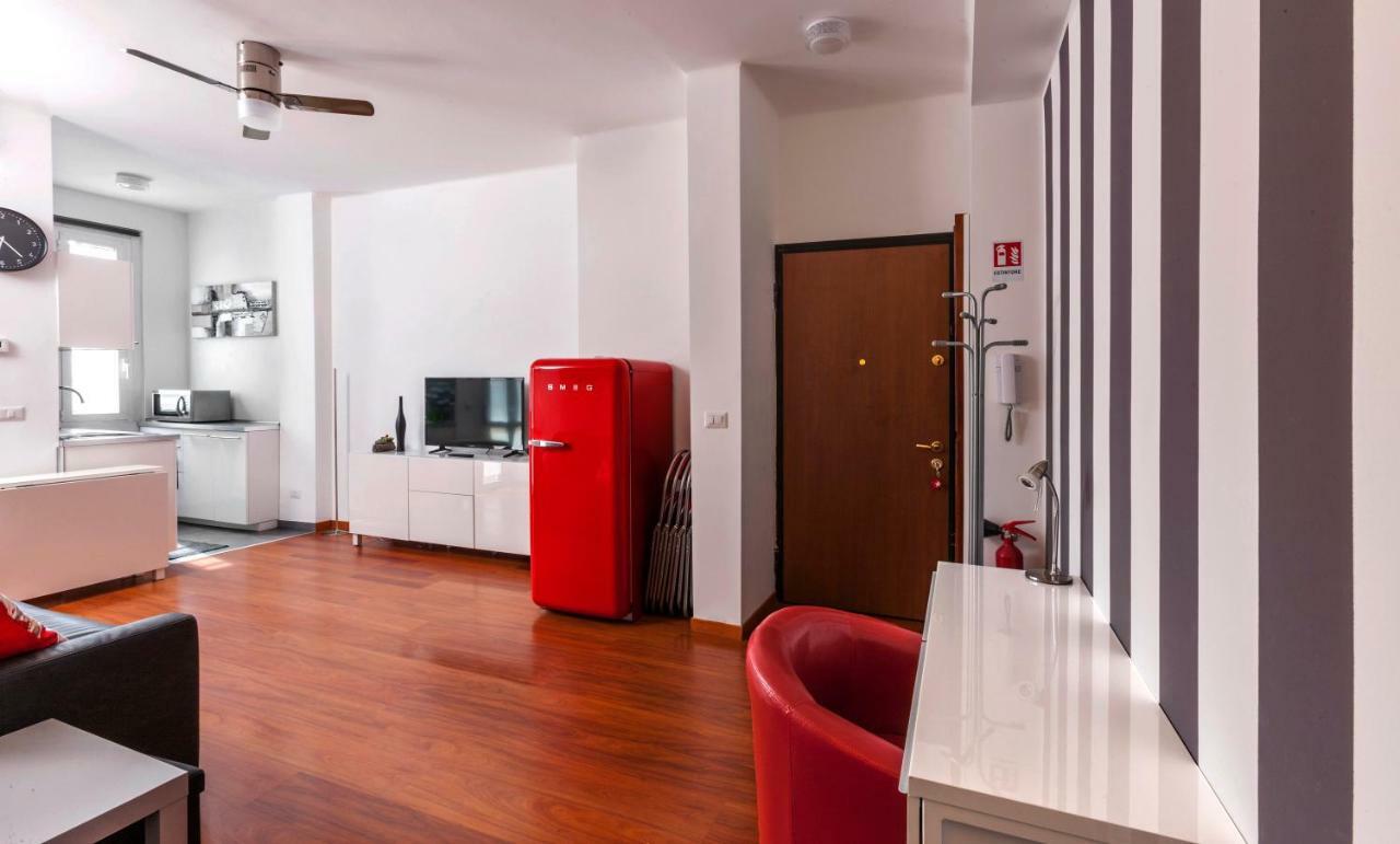 Bright House In Milan Apartment ภายนอก รูปภาพ