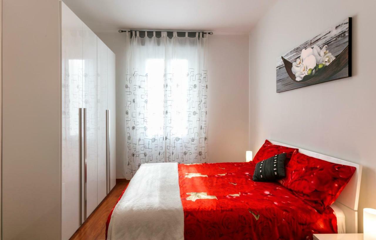 Bright House In Milan Apartment ภายนอก รูปภาพ