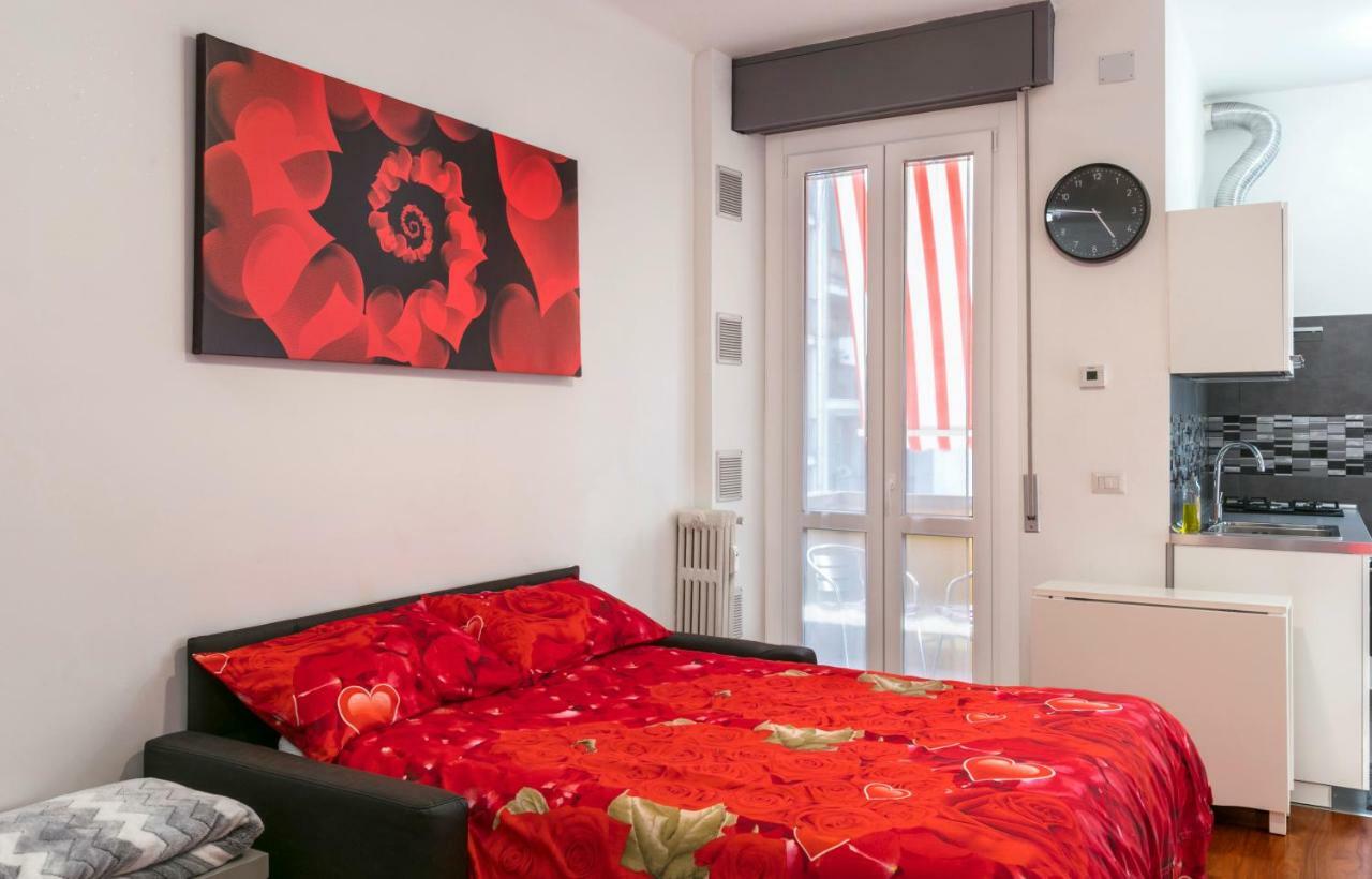 Bright House In Milan Apartment ภายนอก รูปภาพ